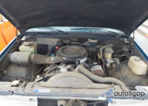 1993 Chevrolet Gmt-400 C2500 из США, поврежденный, VIN 1GBGC24J5PE148019